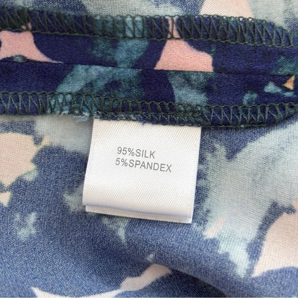 St. John Stretch Silk Blouse 10 Belted Watercolor - Picture 7 of 9